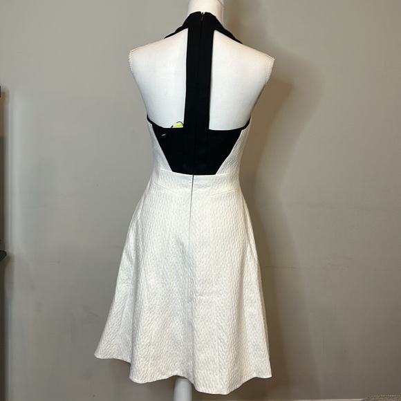Karen Millen White Textured Fit & Flare Sporty Back Detail New w/Tags - Picture 7 of 13